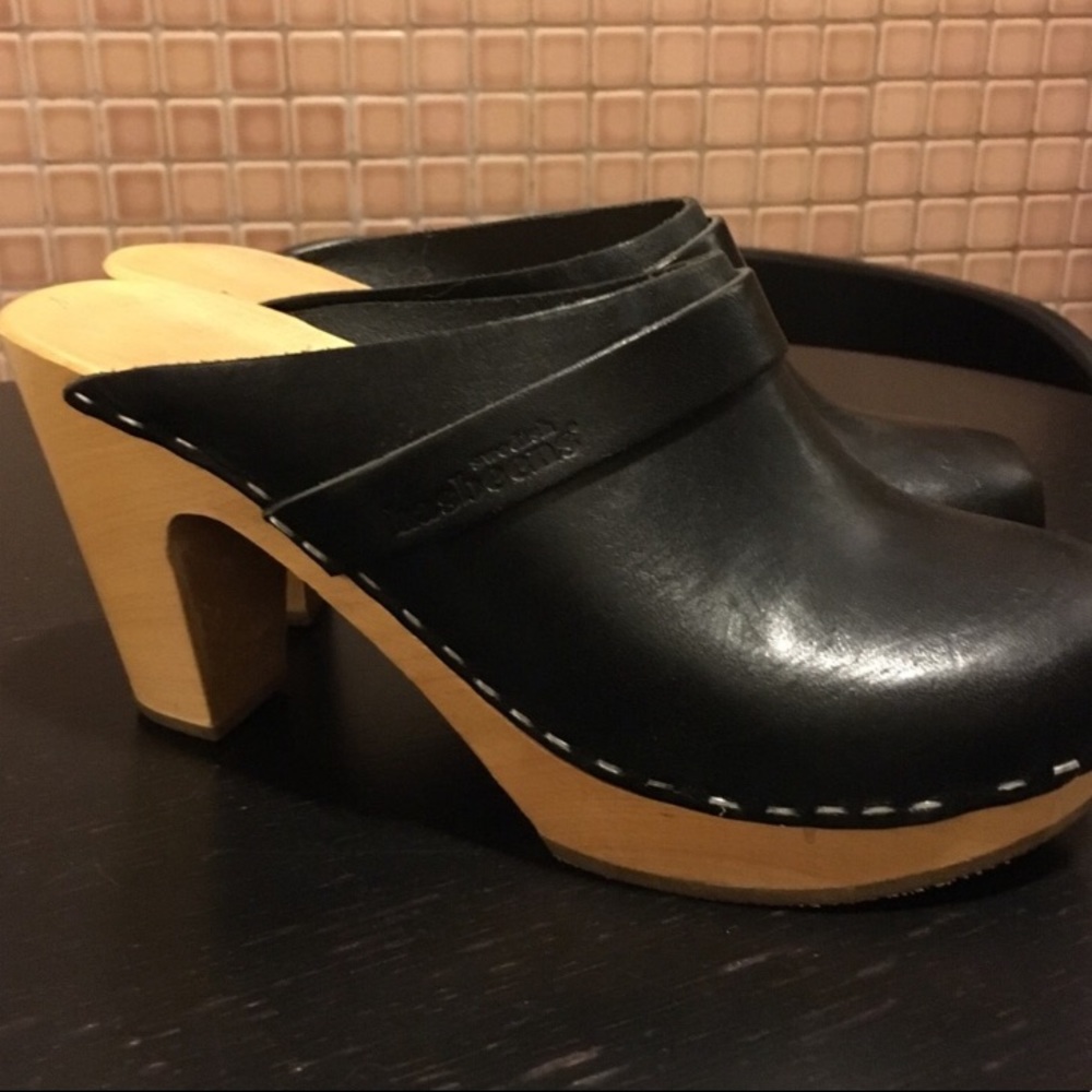 Swedish Hasbeens súper high mule clog